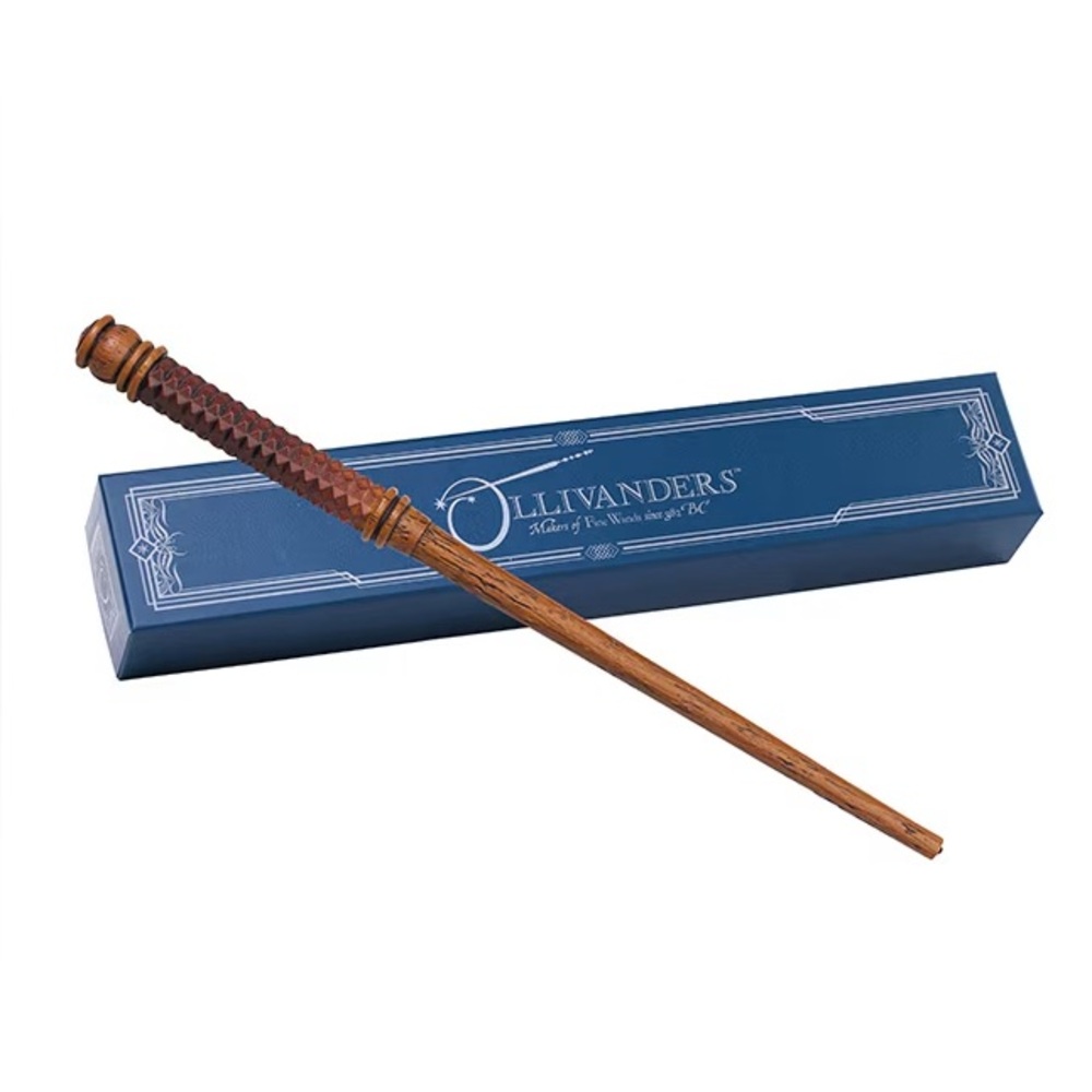 Interactive Ollivanders™ Maple and Unicorn Hair Wand Brand New Universal Studios